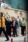 Amsterdam 27 maart 2004
Joop Braakhekke met moeder op PC Hooftstraat