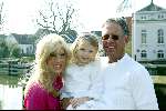 Muiden 29 maart 2003
Presentatie dvd Gerard Joling bij Cafe ome Ko in Muiden.
Mary Borsato met Romy en man Bert