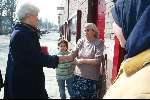 03 Maart 2004 Minister Sybilla Dekker in gesprek met enkele buitenlandse vrouwen in de vernieuwde wijk Lakerlopen.
Stadsvernieuwing (herstructurering)
