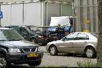 Amsterdam 9 maart 2004
Ramkraak bij ABN AMRO in Amsterdam. Geldauto en busje tegenover het huis van Tom Egbers. Janke Dekker is met geweer bedreigd. Overval