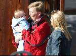 Lech 17 maart 2004
Prinses Maxima, Prins Willem Alexander en  Prinses Amalia   in Lech.