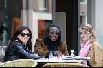 Amsterdam 30 maart 2004
Regilio Tuur  op terras op pc hoofdstraat