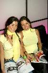 Amsterdam 3 maart 2004
Presentatie nieuw magazine Jacky in Jimmy Woo.
Rosanna Lima met een vriendin