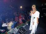 Connie Breukhoven als Vanessa tijdens een optreden 1987