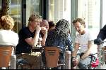 Amsterdam 29 maart 2003
Wim Kieft met ex vrouw Sylvia Kieft en haar nieuwe vriend op een terras