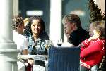 Amsterdam 29 maart 2003
Wim Kieft met ex vrouw Sylvia Kieft en haar nieuwe vriend op een terras