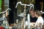 Amsterdam 29 maart 2003
Wim Kieft met ex vrouw Sylvia Kieft en haar nieuwe vriend op een terras