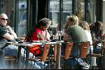 Amsterdam 30 maart 2004
Wim Kieft met ex vrouw Sylvia Kieft op terras
Tatoeage