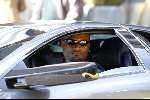 Amsterdam 27 maart 2004
Winston Bogarde met Lambourgini op PC Hooftstraat