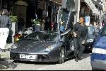 Amsterdam 27 maart 2004
Winston Bogarde met Lambourgini op PC Hooftstraat