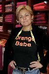 Amsterdam 26 maart 2005
Bn ers verkopen bij Oger voor Orange Babies. 
Caroline Tensen