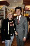 Amsterdam 26 maart 2005
Bn ers verkopen bij Oger voor Orange Babies. 
Caroline Tensen en Sander Lusink