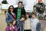 Biddingshuizen 25 maart 2005
opening Walibi World.
Daniel Boissevain met kinderen en vriendjes