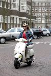 Amsterdam 24 maart 2005
Ellemieke Vermolen op vespa scooter
