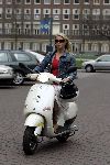 Amsterdam 24 maart 2005
Ellemieke Vermolen op vespa scooter