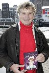 Amsterdam 14 maart 2005
Presentatie dvd de kleine waarheid in stationskoffiehuis.
Hans v Hemert