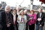 Amsterdam 14 maart 2005
Presentatie dvd de kleine waarheid in stationskoffiehuis.
Willeke Alberti met John Leddy, Jacques Commandeur Henk v Ulsen Riek Schagen en Hans Hoekman
