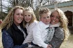 Kaatsheuvel  20 maart 2005
10 jaar princess in de efteling.
Inge de Bruijn met zus en neef en nichtje