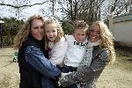 Kaatsheuvel  20 maart 2005
10 jaar princess in de efteling.
Inge de Bruijn met zus en neef en nichtje