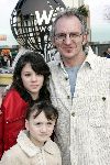 Biddingshuizen 25 maart 2005
opening Walibi World.
Jeroen v Inkel met kinderen