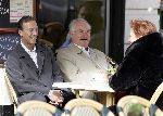 Amsterdam 16 maart 2005
Johan Neeskens winkelen met zijn vrouw op de pc Hooftstraat