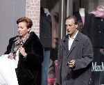 Amsterdam 16 maart 2005
Johan Neeskens winkelen met zijn vrouw op de pc Hooftstraat