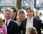 Amsterdam 21 maart 2005
Trouwen Henk Schiffmacher en Louise.
Manuela Kemp met vriend?????