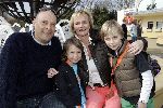 Biddingshuizen 25 maart 2005
opening Walibi World.
Marleen Houter met gezin
Peter Smulders bv