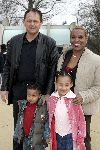 Biddingshuizen 25 maart 2005
opening Walibi World.
Nelli Cooman met dochter neefje en man