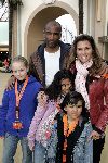Biddingshuizen 25 maart 2005
opening Walibi World.
Orlando Trustfull met Quinty Trustfull en kinderen