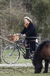 Wijk bij Duurstede 16 maart 2005
Prinses Irene op de fiets naar markt in Wijk bij Duurstede