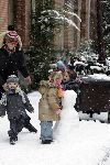 Amsterdam 2 maart 2005
Prinses marilene met Lucas  v Vollenhoven en Anna v Vollenhoven  in de sneeuw