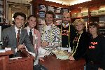 Amsterdam 26 maart 2005
Bn ers verkopen bij Oger voor Orange Babies. 
Sander Lusink Martijn Lusink Maik de Boer Nada v Nie Caroline Tensen en Leco v Zadelhoff