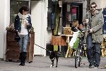 Amsterdam 22 maart 2005
Tara Elders met een kop koffie en haar hond en  Michiel Huisman