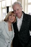 Amsterdam 14 maart 2005
Presentatie dvd de kleine waarheid in stationskoffiehuis.
Willeke Alberti met John Leddy