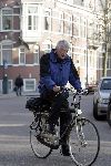 Amsterdam 16 maart 2005
Wim Kok fietst van zijn werk naar huis