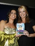 Amsterdam 15 februari 2006
Presentatie boek Heleen v Royen in club Rain.
Linda de Mol met Heleen
