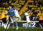 Breda, 28 Februari 2007
NAC-PSV, eindstand 3-0 Wedstrijd KNVB-beker 1/4 finale Seizoen 2006/2007
Edwin Zoetebier in duel met Alex PSV