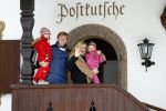 Lech 11 februari 2007
Maxima Prins Willem Alexander Amalia Alexia Koningin Beatrix Prins Constantijn Prinses Laurentien met Prinses Eloise Prins Claus Cazimir en Eleonore op vakatie in Lech.