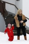 Lech 11 februari 2007
Maxima Prins Willem Alexander Amalia Alexia Koningin Beatrix Prins Constantijn Prinses Laurentien met Prinses Eloise Prins Claus Cazimir en Eleonore op vakatie in Lech.