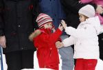 Lech 11 februari 2007
Maxima Prins Willem Alexander Amalia Alexia Koningin Beatrix Prins Constantijn Prinses Laurentien met Prinses Eloise Prins Claus Cazimir en Eleonore op vakatie in Lech.