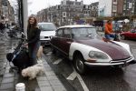Amsterdam 14 februari 2007
Thierry Duval vraagt Belinda Meuldijk ten huwelijk. Belinda komt aanrijden met een Citroen Snoek.