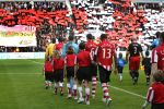 Eindhoven, 18 Maart 2007 Kompetitiewedstrijd PSV-AJAX, eindstand 1-5 Seizoen 2006/2007
Kleindochters Christ v Kasteren als mascottes