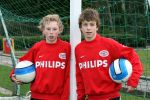 Eindhoven, 19 Maart 2007
links Dennis Groen (12 jaar) en rechts Thomas Horsten (12 jaar ) en beide spelend voor PSV D1  betreft shirtjevan Edgar Davids.