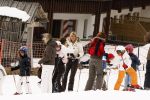 Fiss 25 februari 2007
Ruud Gullit met Estelle Maxim en Joelle en Marco Borsato met Leontien Jada Senna en Luca op wintersport vakantie.