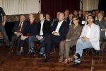 Amsterdam 15 maart 2007
Presentatie dvd box Ko v Dijk. Aanwezig zijn oa de zoons van Ko van Dijk Kees en Peter Jan v Dijk. Joop v d Ende reikte de dvd box uit. Gijs Scholten v Aschat
