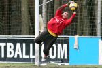 Eindhoven 16 Februari 2007 
Doelman Gomes in aktie tijdens de training van PSV op de Herdgang.