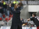 Eindhoven, 18 Maart 2007 Kompetitiewedstrijd PSV-AJAX, eindstand 1-5 Seizoen 2006/2007
Henk ten Cate blij na het 5e doelpunt voor Ajax