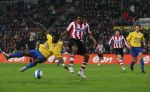 Eindhoven, 3 Maart 2007 Kompetitiewedstrijd PSV-RKC eindstand 2-0 Seizoen 2006/2007
Jefferson Farfan in duel met Anthony Obodai
