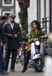 Amsterdam 16 maart 2007
Katja Schuurman en Thijs Romer krijgen hun nieuwe scooter.